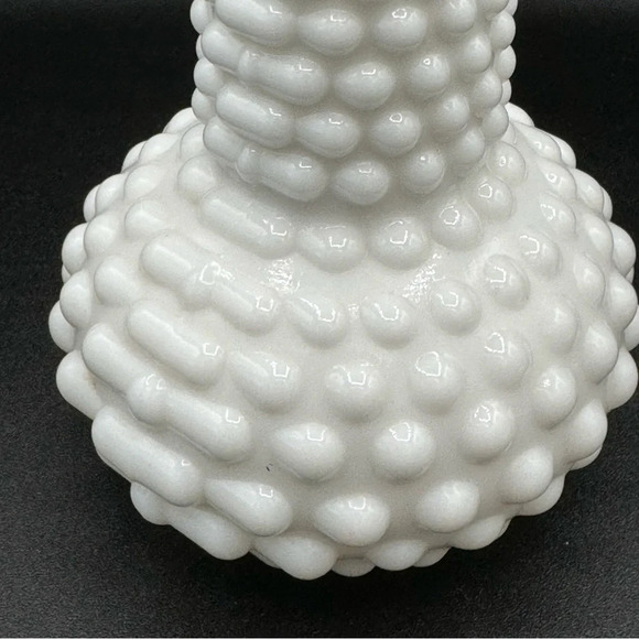 Vintage Milk Glass Hobnail Bud Vase EO Brody Co 2000 Collectible - Picture 2 of 11
